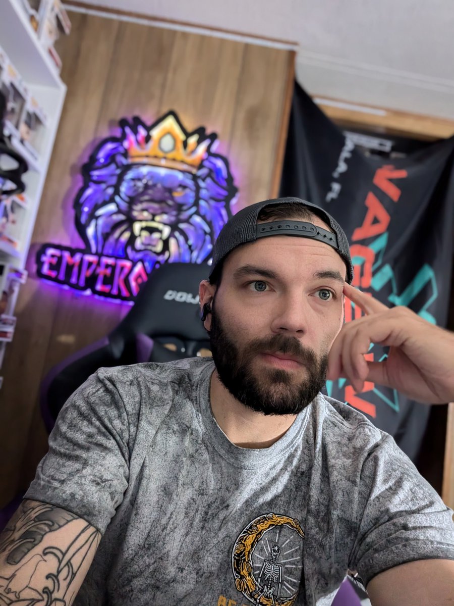 EmperoarLyon's tweet photo. Big things happening in the @KickCommunity and it's a Friday! Means games, hype, chaos and even more chaos! Let's get it going on the big feel Friday! #lostcityfamily
https://t.co/CWwB3czUQd https://t.co/pSyFAqqEGH