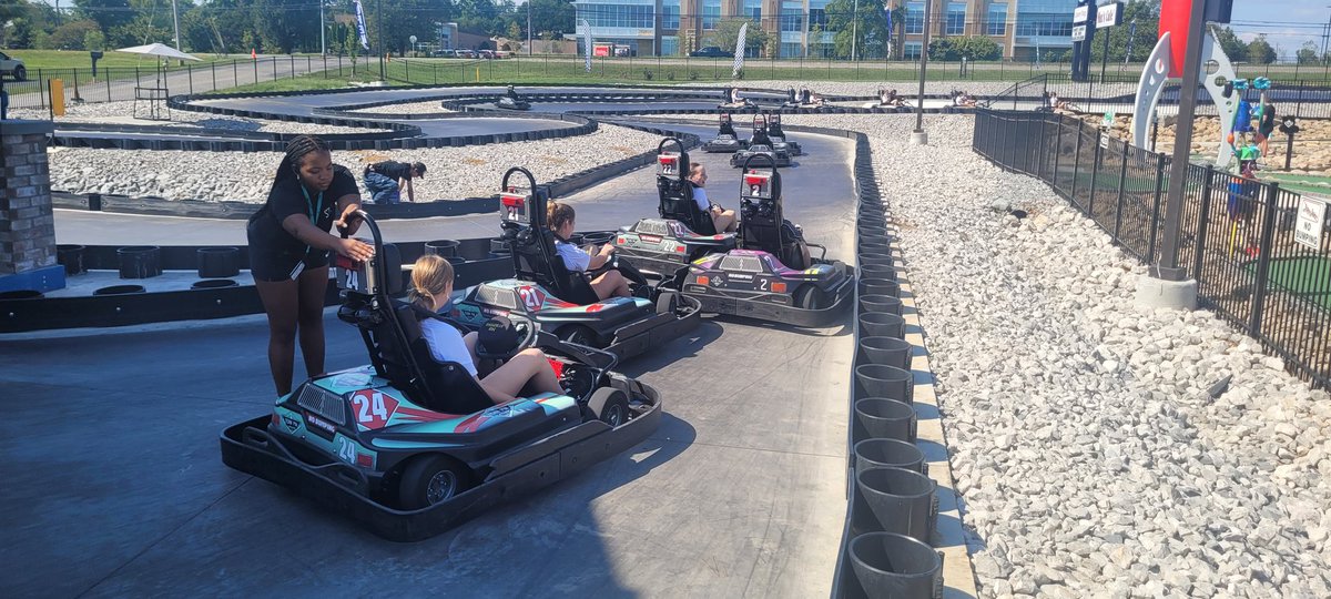 Girls had a blast at Tenn Pins Alley! Now time to get ready to play at 7 pm!