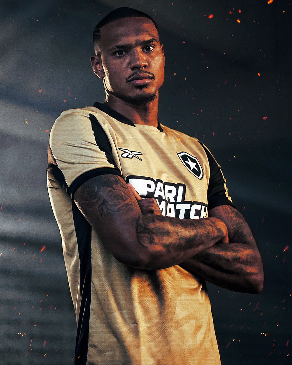 informafogo's tweet photo. As novas camisas do Botafogo.

Impressionante. Nota 10. https://t.co/fi9a0RsiO4