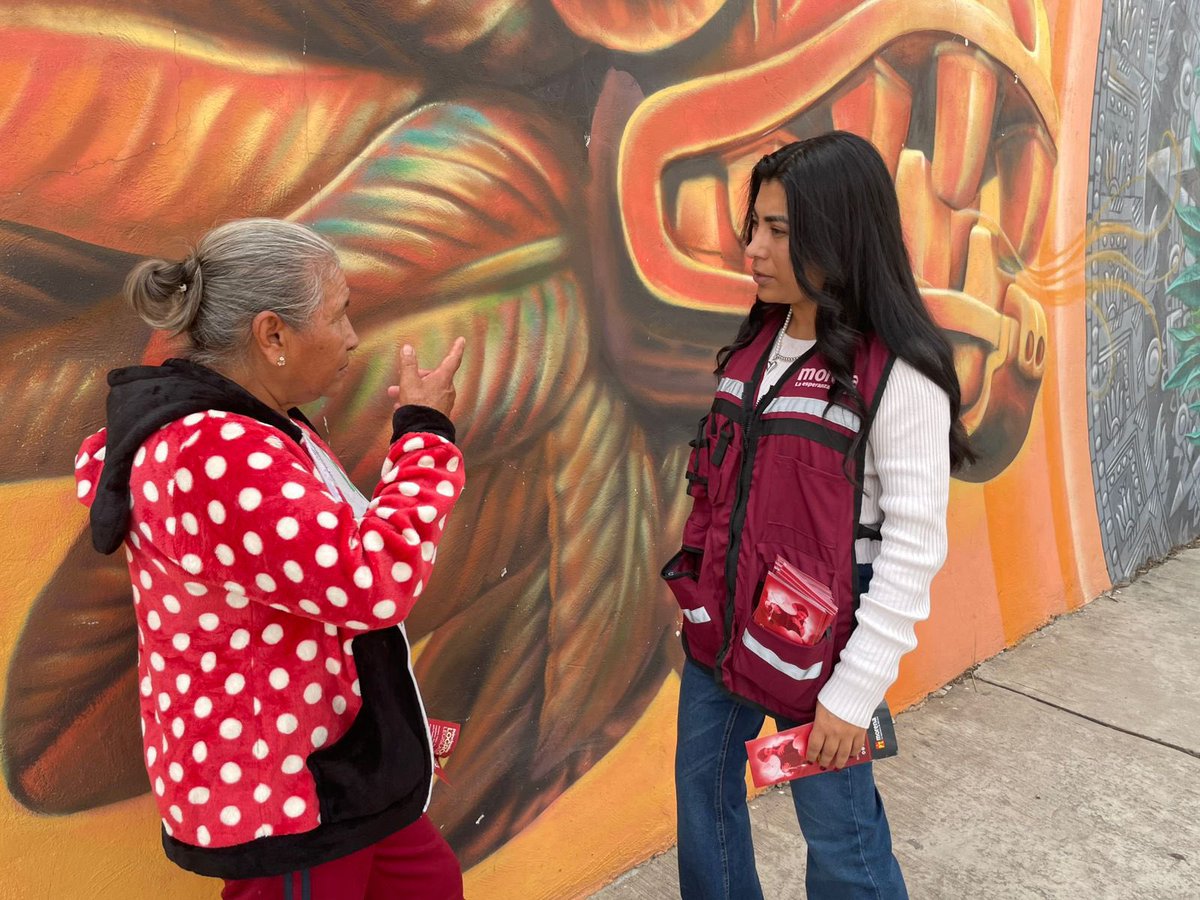 NoraMEscamilla's tweet photo. La confianza de la gente se gana tocando puerta a puerta y se agradece entregando resultados.🙏🏼
Hoy, en mi tercer y último informe de labores como diputada local, agradecí la confianza del #DistritoX visitándolos en sus casas y mostrándoles los resultados de mi gestión.
¡Gracias a las y los vecinos por su respaldo, por sus palabras, su ánimo y caminar conmigo para tener buenos resultados! Hoy soy testimonio de que amor con amor se paga. 💜
#TercerInforme
#NuncaSinMujeres