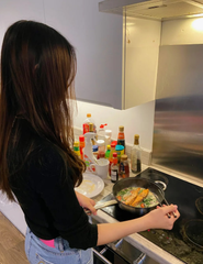 644Samantha's tweet photo. A woman who can cook has half as many opponents as her😜 https://t.co/3U5pfVf5xF