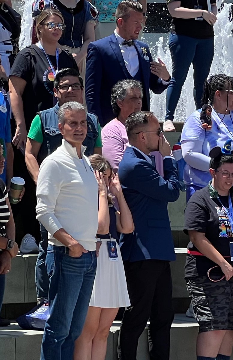 oakley_unca's tweet photo. Spotted Chairman of Disney Experiences (which includes Disney Parks) Josh D’Amaro posing with dozens of @WaltDisneyCo cast members in front of @DisneyD23 Ultimate Fan Experience https://t.co/tmZF2vPIUe