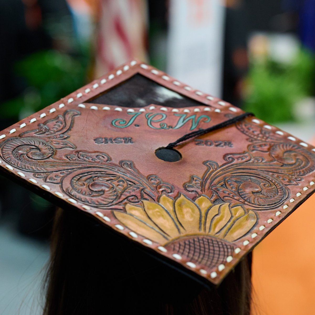 SamHoustonState's tweet photo. We are just so CAPtivated by these designs π
Click below to view all the photos from the Summer 2024 Commencement Ceremonies π
https://t.co/UcC3NoYu2D
#GraduationCap | #SamHoustonState https://t.co/RgDurOIswo