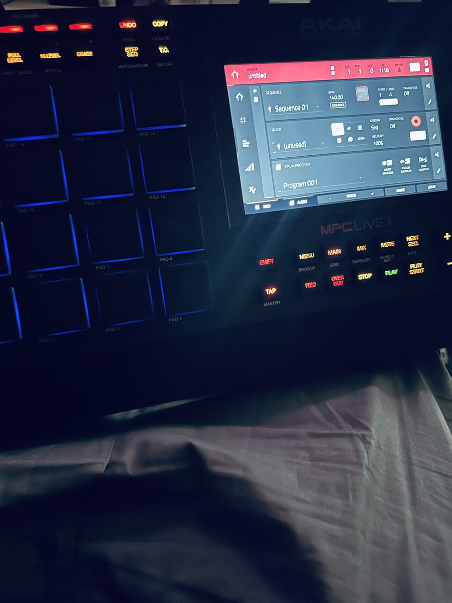 MixedbyFo5ifth's tweet image. Finally. #mpclive2