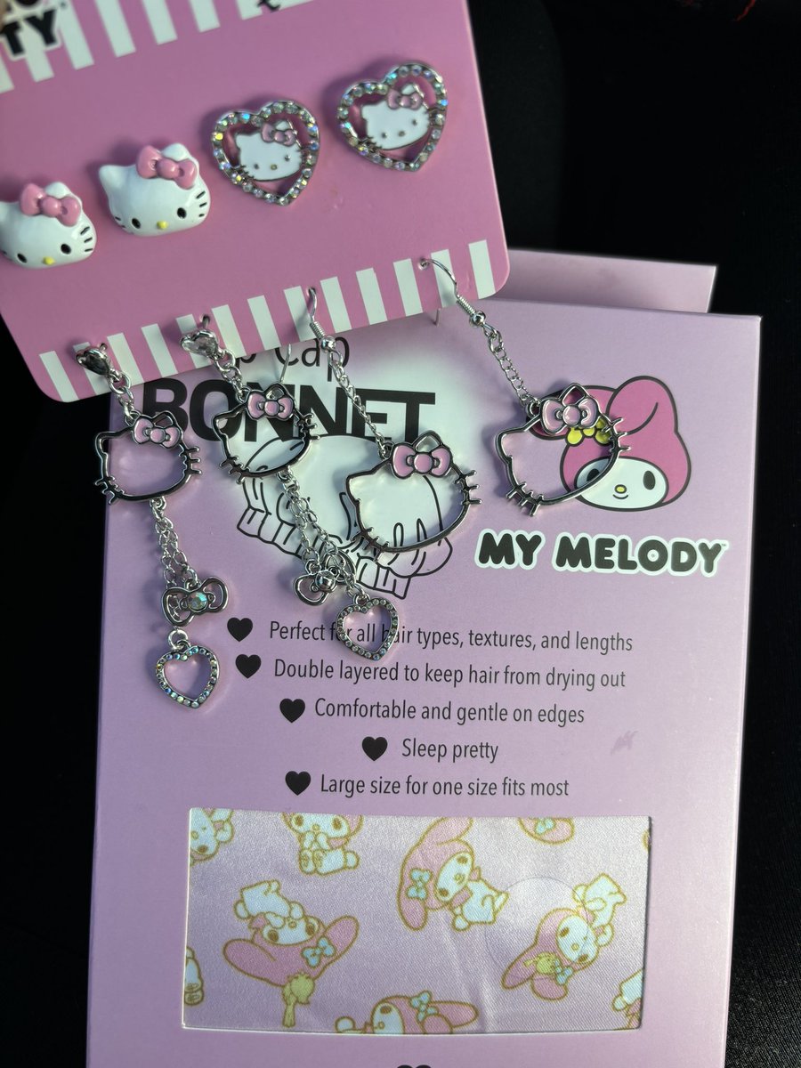 got the cutest earrings and my melo bonnet today!!!