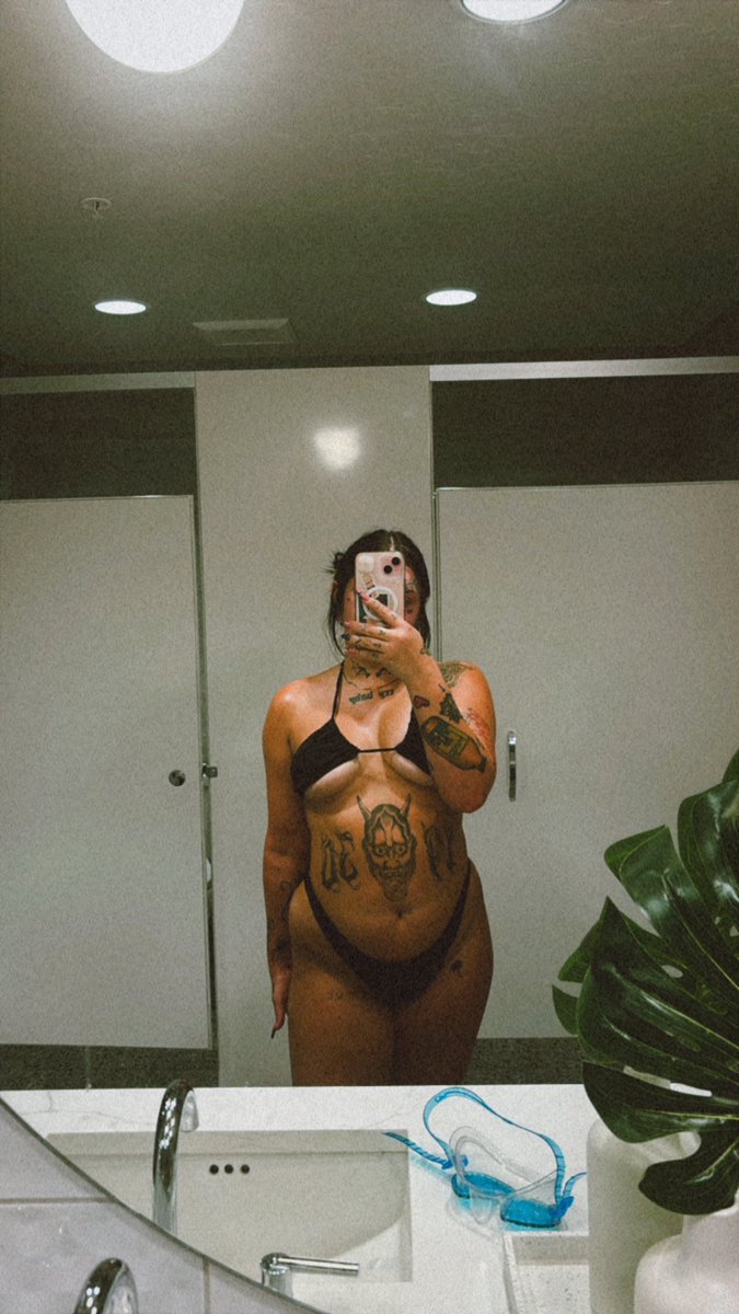 glizmolisher (@sluvtanic) on Twitter photo 