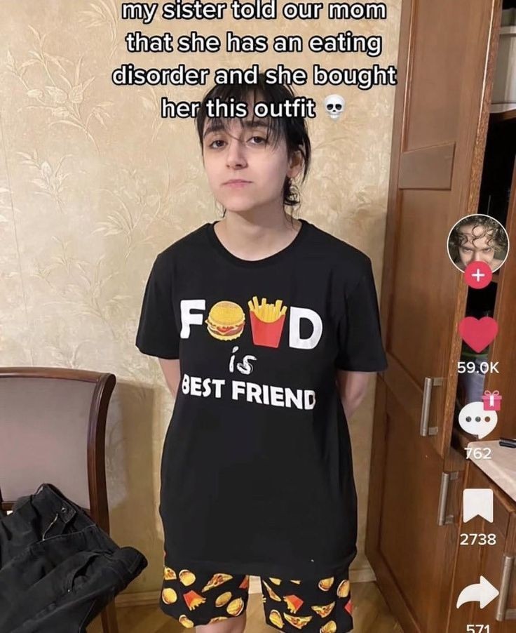 cammiescounting's tweet photo. the clothes i want to wear at my ugw https://t.co/kONGoPfIll