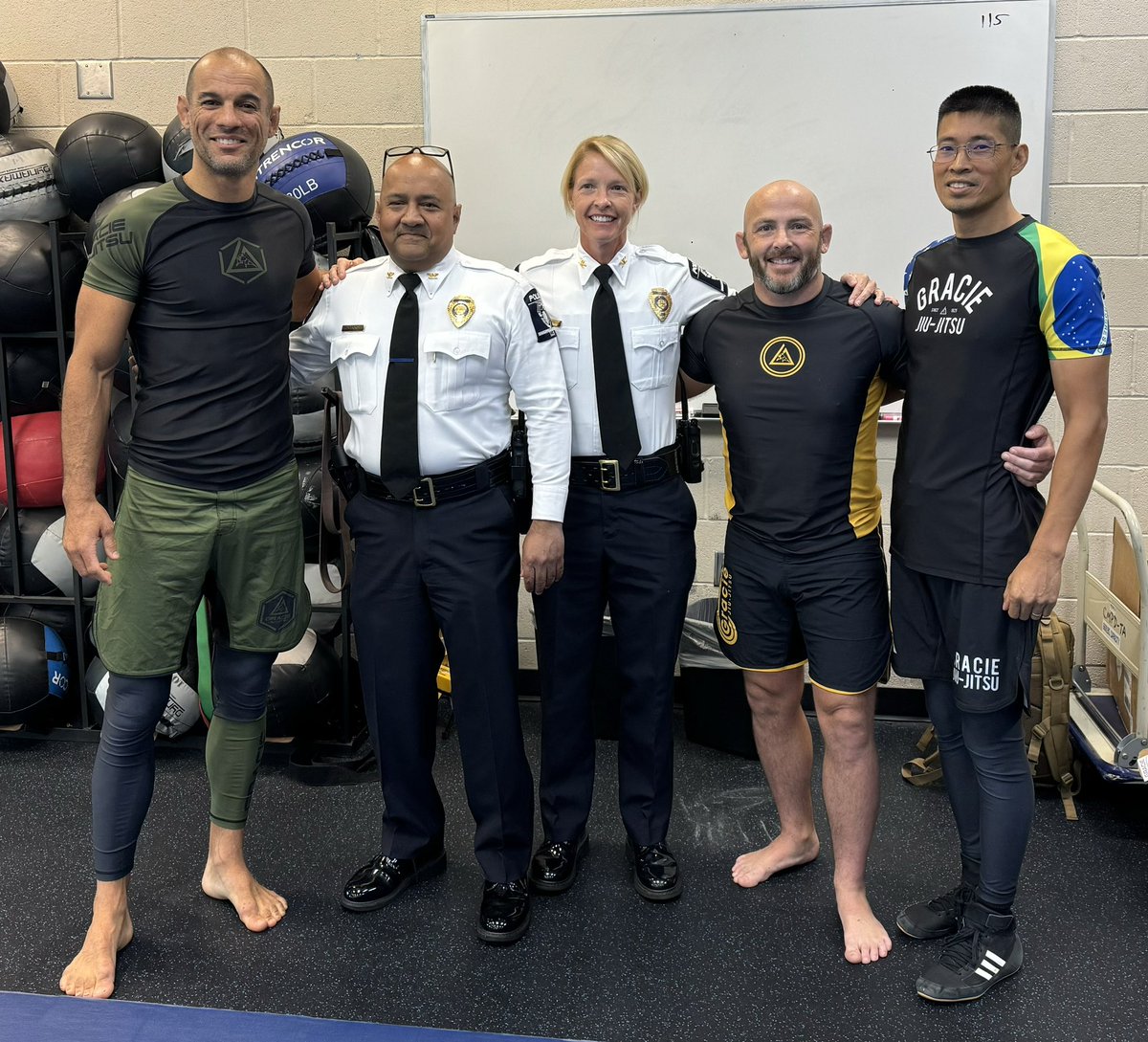 RyronGracie's tweet image. Great time in Charlotte, North Carolina!  #CMPD #GST #Jiujitsu