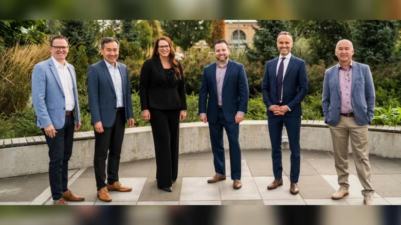 AlanForseth's tweet image. The 2022 #BCLiberal leadership race, that chose @KevinFalcon, had 6 other candidates. Since then, 1 MLA has left to #cdnpoli, two MLAs won't be running again, Val Litwin &amp;amp; Stan Sipos haven’t been heard from, &amp;amp;there are rumours of Gavin Dew being approached to run for
