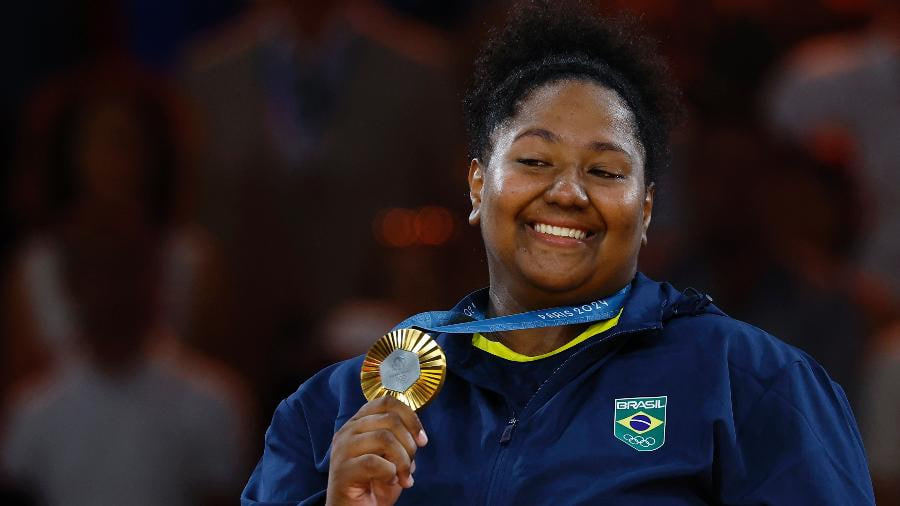 DriadeAguiar's tweet photo. E ANOTEM AÍ: 
Sem mulher, o Brasil não teria NENHUMA medalha de ouro em #Paris2024. 

Sem mulher negra, não teria NENHUMA.

Paz https://t.co/X8WAw3eWDK