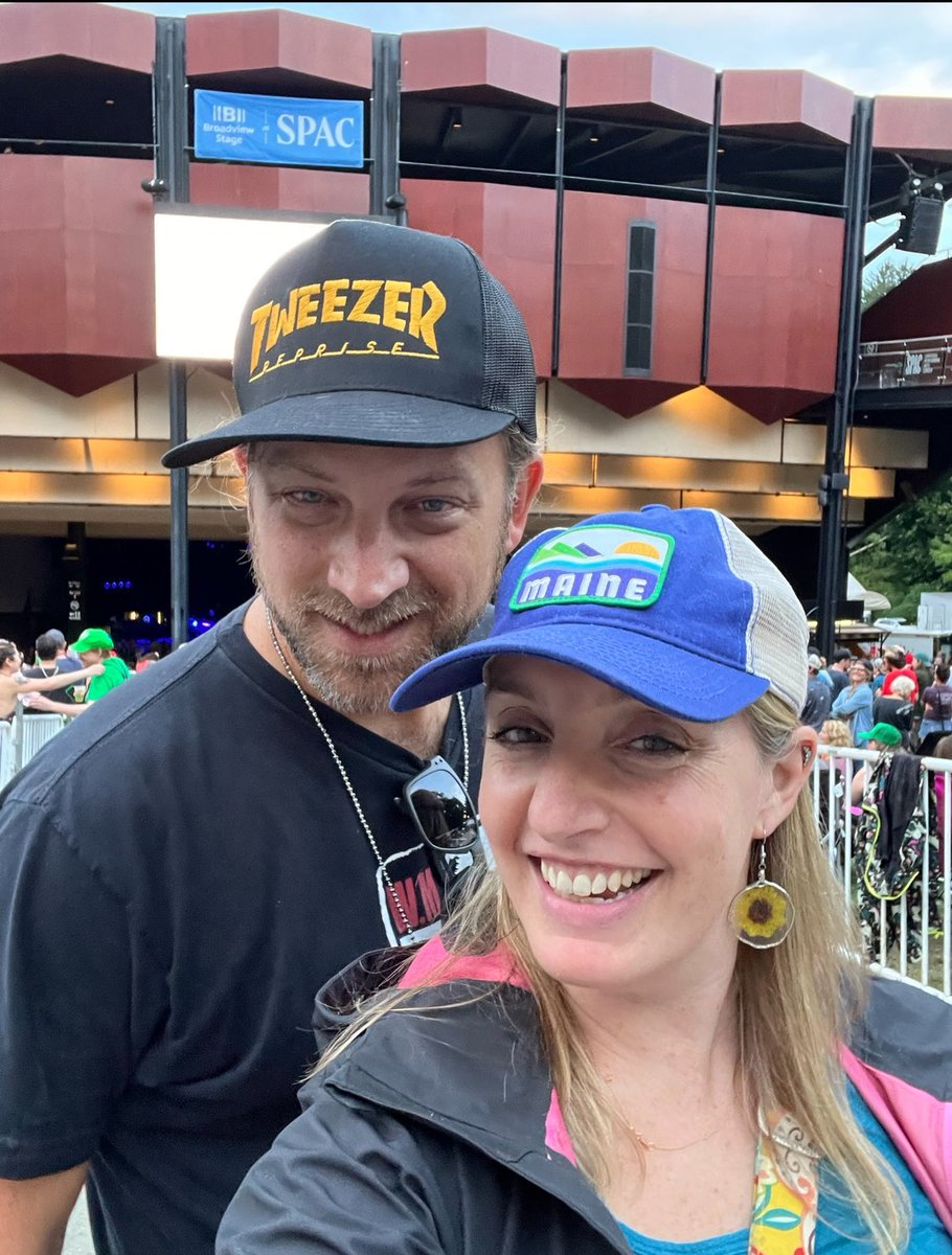 nycjamgal's tweet photo. What’s @tashaunlafranz and Wayne Gretzky have in common? Well, they both take great shots. Happy #line my friend, my friend. #IfICould #SteepSweptAway ⭕️ https://t.co/JNqtsZbAcZ
