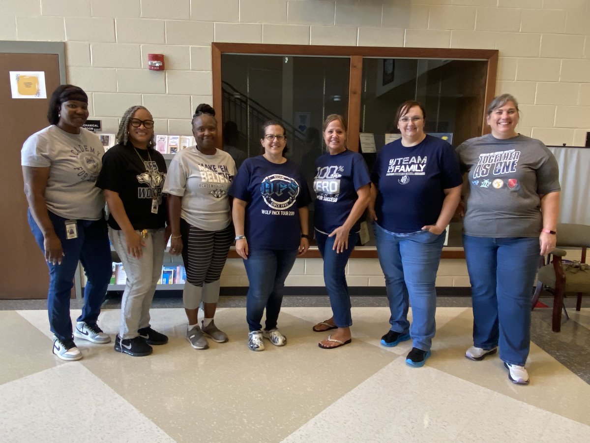 5BrandEdd's tweet photo. Great ending to a productive first day! Always a good feeling to see the PACK representing!! @AFSWolfpack #D5FirstDay https://t.co/aSQADUk8uU