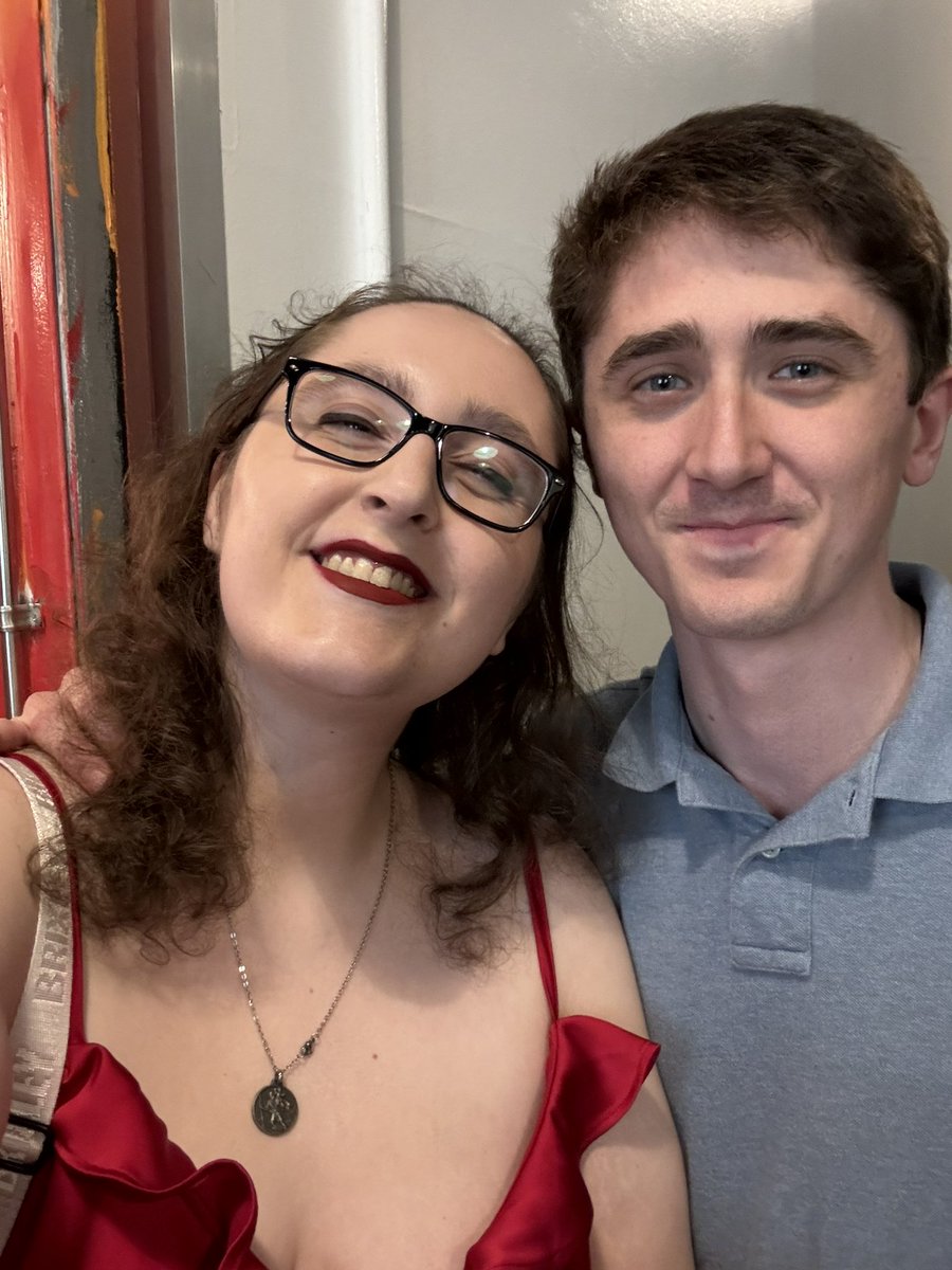 tkaafan's tweet photo. Went to Sawyer’s play “Reasons To Be Pretty” and got to chat with him! A wonderful performance by the whole cast and crew. See it this weekend if you get the chance!
📍 chain theater
#reasonstobepretty
#SAVETHEKIDSAREALRIGHT https://t.co/v5DQJc9s0I