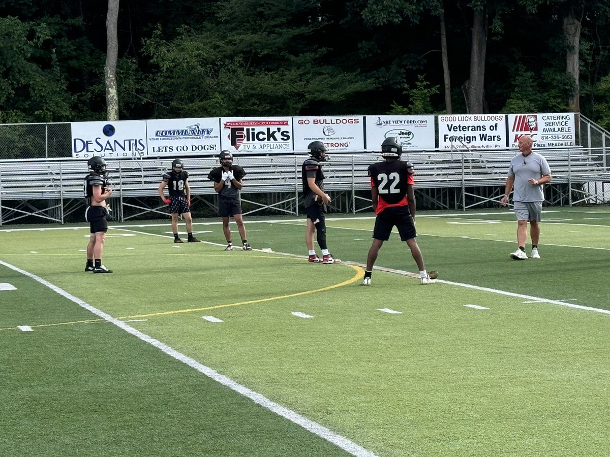 ETNreisenweber's tweet photo. Wrapped up the week at Camp 20 in Meadville. The Bulldogs bring back another ferocious running attack that could have at least 2 1,000-yard rushers. https://t.co/CzrZjiuk0h