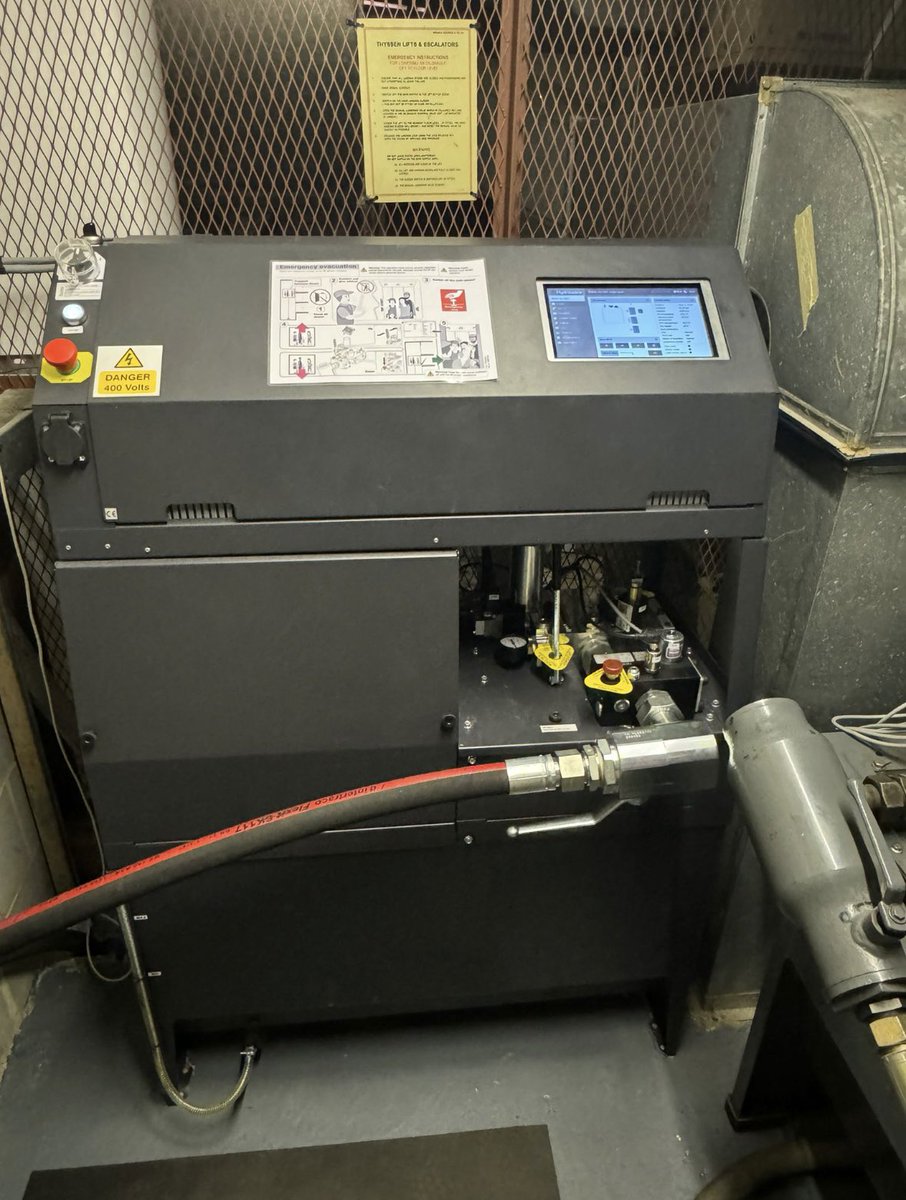 Here’s something new! 

Another #refurbishment #project recently completed for a new nationwide client. 

Location - #Newcastle 
Equipment installed  - Hydroware  H2 
We believe this is the 2nd Hydroware H2 to be installed so far in the U.K. - Impressive kit!

#lifts #nationwide
