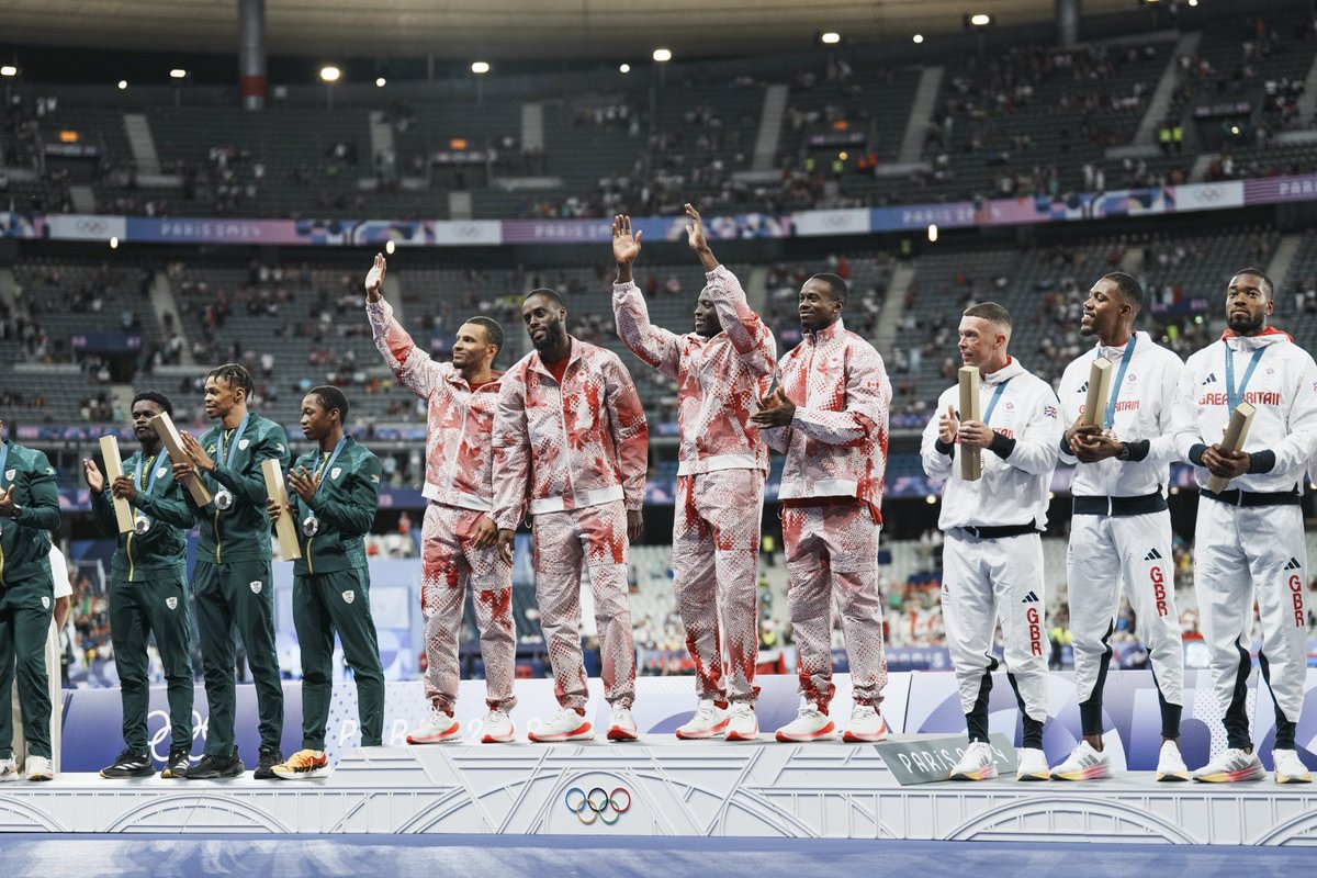 AthleticsCanada's tweet photo. Trust the process…

🥉 at Rio 2016
🥈at Tokyo 2020
🥇at Paris 2024 

4x100m Men win Athletics Canada’s first Olympic medal on the track at #Paris2024 🇨🇦👏

📸: Darren Calabrese/COC https://t.co/RPpx75qqo1