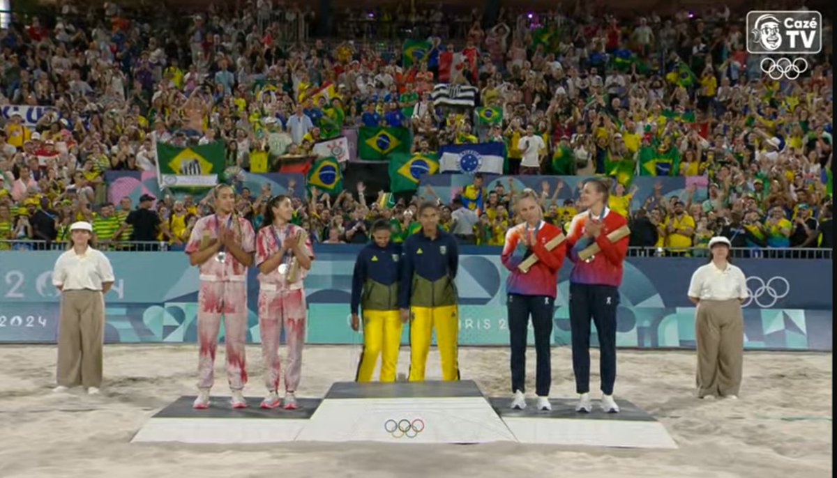 DoentesPFutebol's tweet photo. Parece até que estão no Brasil. Sensacional! https://t.co/z1DiibwiwV