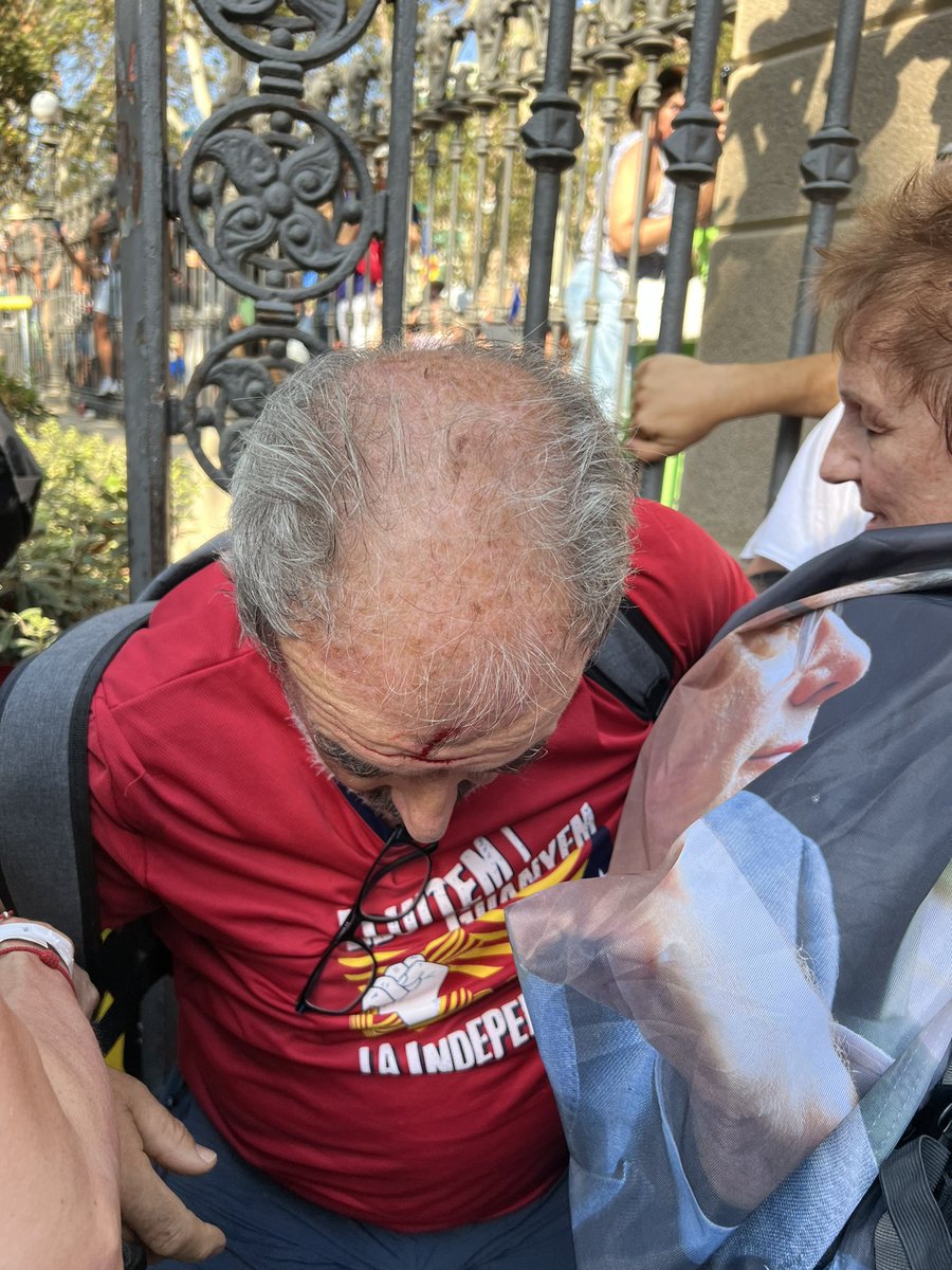 <a href="/Pous/">Rafael Pous ||*|| 🎗</a> <a href="/martamu4/">marta.mu.</a> <a href="/joanignasielena/">Joan Ignasi Elena</a> El cap obert i cec pel gas pebre