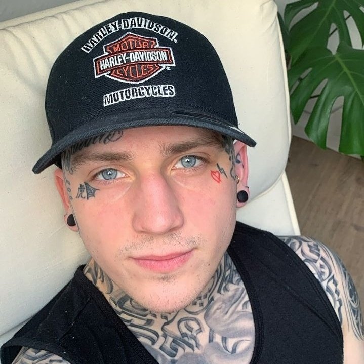 JohnnyChris001's tweet photo. #NewProfilePic https://t.co/WFMoITsJaW