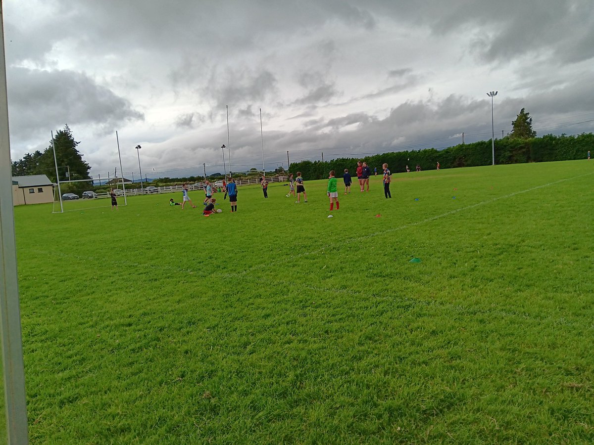 Huge thanks to Ava and Kenny for dropping in with Provincial and All-Ireland silverware earlier, plenty of smiles all round, and a lovely end to a brilliant 4 days in <a href="/rathgormackgaa/">Rathgormack GAA</a> where just over 100 participated throughout a fun filled and action packed week 👏 #CùlCamps24