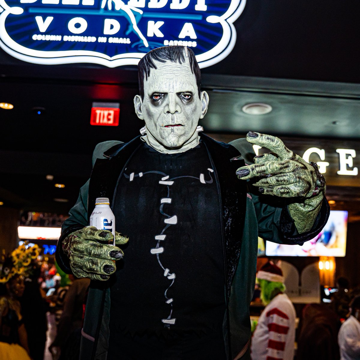 Don’t let this killer night escape you 🧟‍♂️👻

GRAVEYARD LIVE! Saturday, October 26th | 8pm, 21+

We’re giving away $5,000 in cash prizes at our costume contest! 😈

🥳 Click here: bit.ly/4fCpQVU

Presented by <a href="/MillerLite/">Miller Lite</a> <a href="/LiquidDeath/">Liquid Death</a>