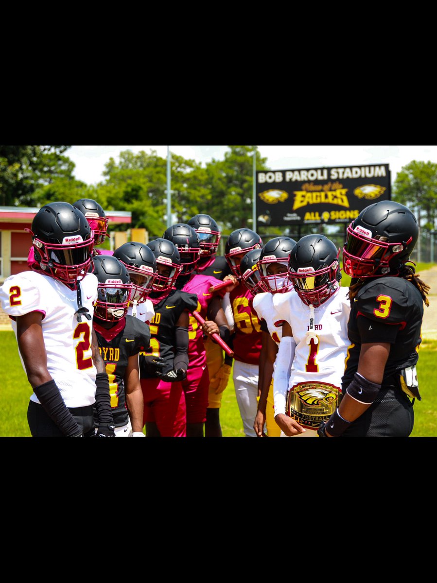 DByrd_Football's tweet photo. Some pictures from out Media Day. It was great. #accountable #ALLIN https://t.co/ULWRRnil3A