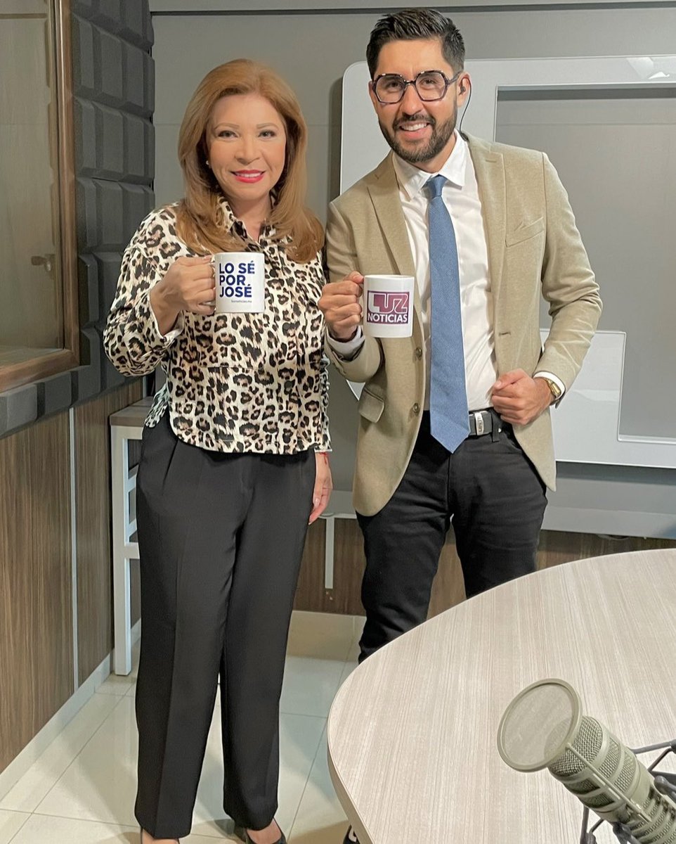 GloriaHimelda01's tweet photo. Que estos tres años sean los primeros de muchos más para un gran comunicador en la persona de @loseporjose y todo el equipo de @luznoticiasmx , que sigan los éxitos. 📻🎙️

¡Feliz aniversario! 👏🏼 https://t.co/ttVtU8GaYC