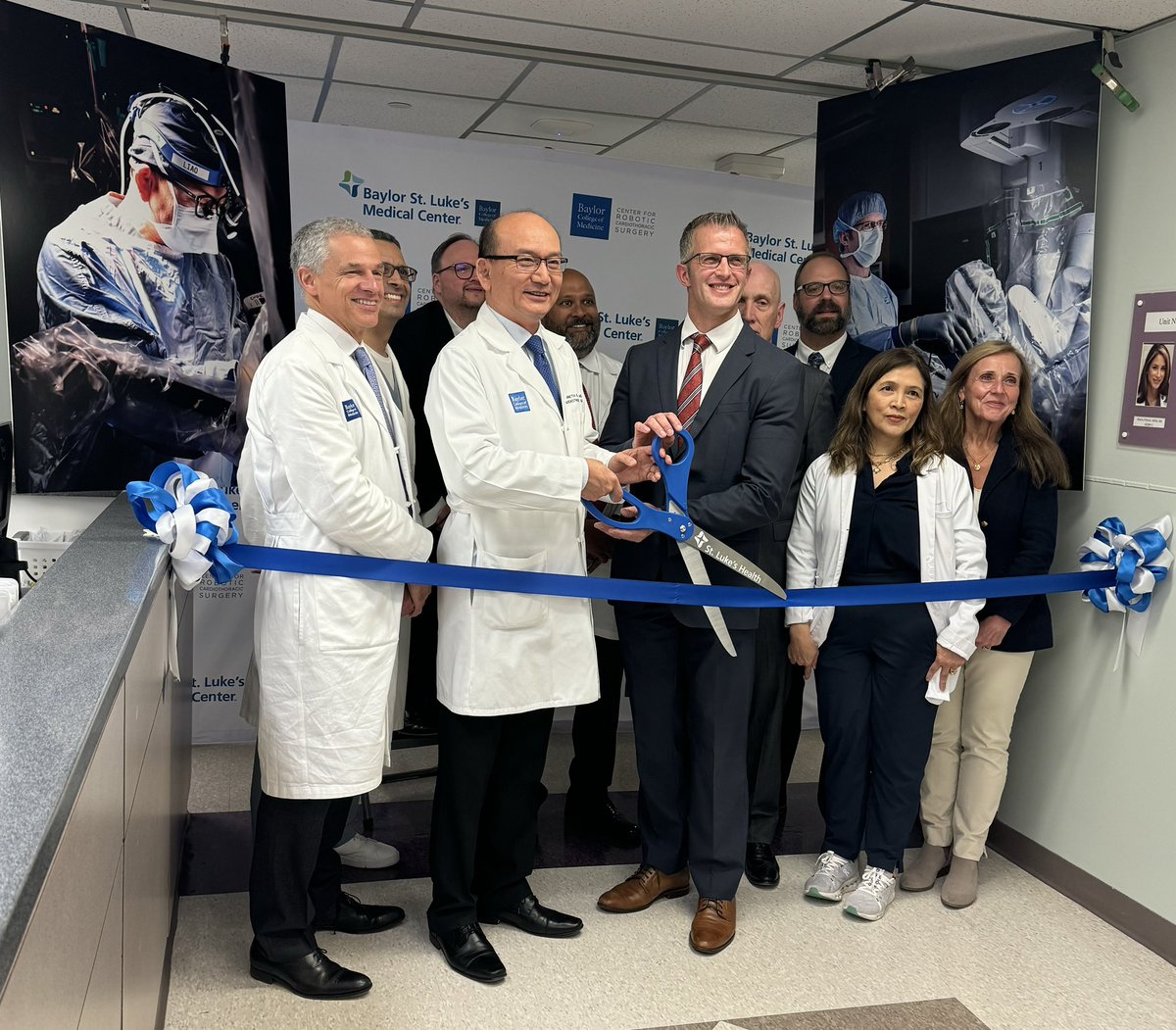 Kenneth Liao, MD, PhD (@drkenliao) on Twitter photo The Center of Robotic Cardiothoracic
Surgery at Baylor St. Luke's Medical Center is now open! We are transforming the future of performing Cardiothoracic Surgery š¦¾š« <a href="/BCM_Surgery/">BCM_Surgery</a> <a href="/StLukesHealthTX/">St. Luke's Health</a> <a href="/BCM_ALD/">BCM Advanced Lung Diseases</a> <a href="/IntuitiveSurg/">Intuitive</a> The Center of Robotic Cardiothoracic
Surgery at Baylor St. Luke's Medical Center is now open! We are transforming the future of performing Cardiothoracic Surgery š¦¾š« <a href="/BCM_Surgery/">BCM_Surgery</a> <a href="/StLukesHealthTX/">St. Luke's Health</a> <a href="/BCM_ALD/">BCM Advanced Lung Diseases</a> <a href="/IntuitiveSurg/">Intuitive</a>