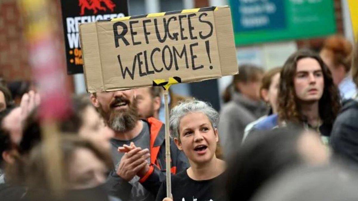 TOPXNews's tweet image. &quot;Recent events in the UK raise important questions about far-right violence. The turnout at counterprotests signals a strong public stance against hate and division. Let&apos;s continue to stand together against bigotry and promote unity in our communities. #UnityOverHate #NoToFarRi…