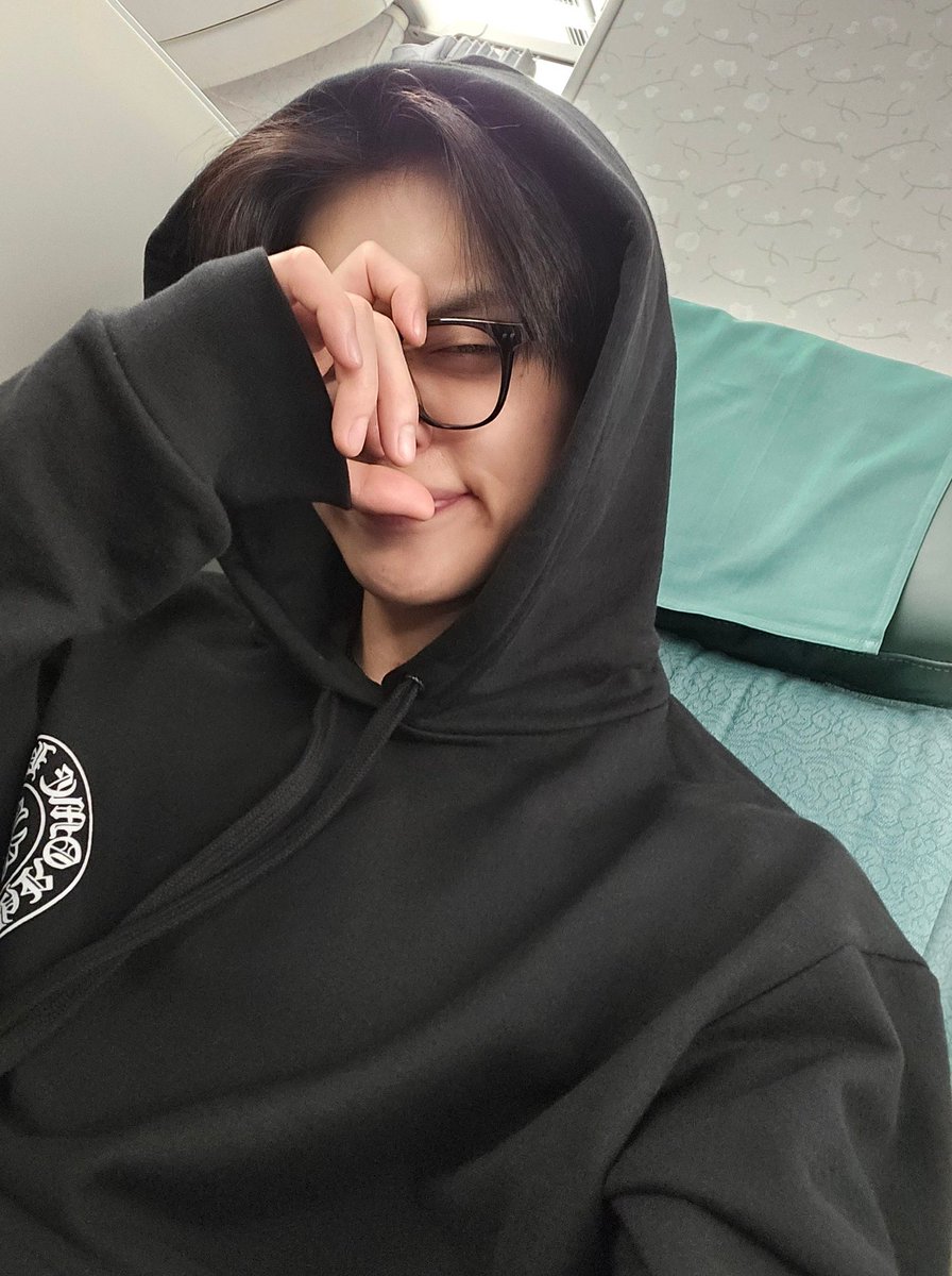 we’ll go and come back safely, moa 🥲 during the time that i’m not in korea, think about me a little and then think about me again and then think about me again and then think about me again and then think about me again and then think about me again and then think...