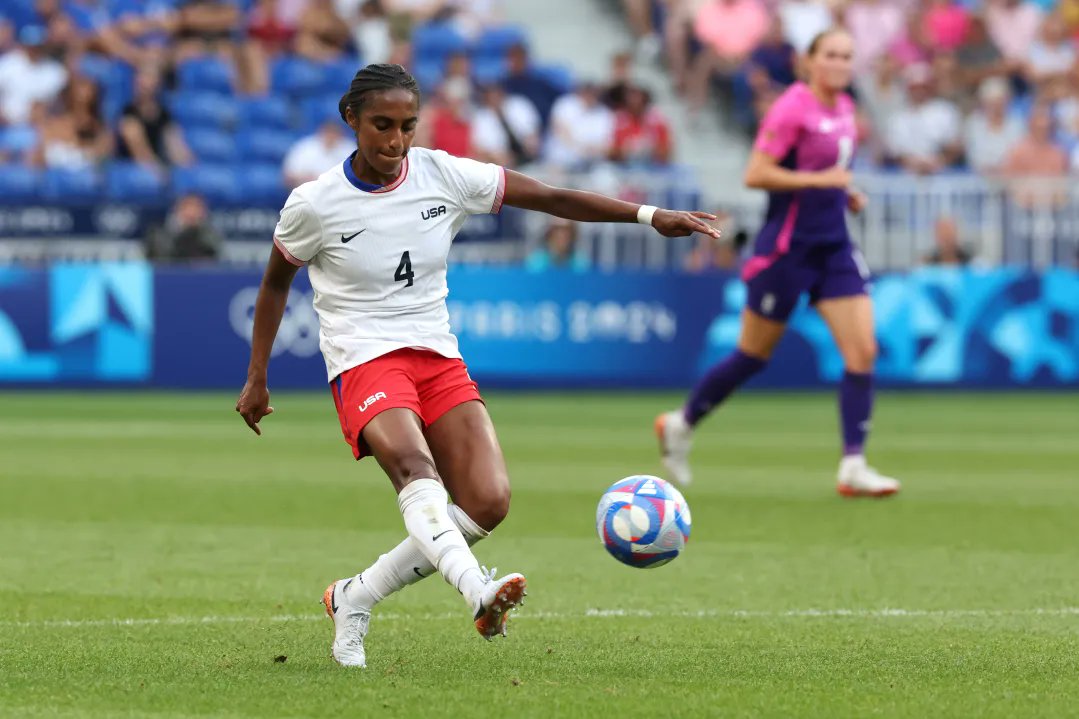 Joseph Dycus (@joseph_dycus) on Twitter photo 🚨TODAY'S FRONT PAGE📰
Naomi Girma dominated at San Jose's Pioneer HS. Now she’s the ‘best center back in the world,' is 'unlike any of her predecessors'
Story: mercurynews.com/2024/08/09/san… | @daniellevslaton <a href="/DarrenSabedra/">Darren Sabedra</a> <a href="/andrew_levers/">AnDrew Levers</a> <a href="/SanJoseUnified/">San José Unified</a> <a href="/naomi_girma/">Naomi Girma</a> 🚨TODAY'S FRONT PAGE📰
Naomi Girma dominated at San Jose's Pioneer HS. Now she’s the ‘best center back in the world,' is 'unlike any of her predecessors'
Story: mercurynews.com/2024/08/09/san… | @daniellevslaton <a href="/DarrenSabedra/">Darren Sabedra</a> <a href="/andrew_levers/">AnDrew Levers</a> <a href="/SanJoseUnified/">San José Unified</a> <a href="/naomi_girma/">Naomi Girma</a>