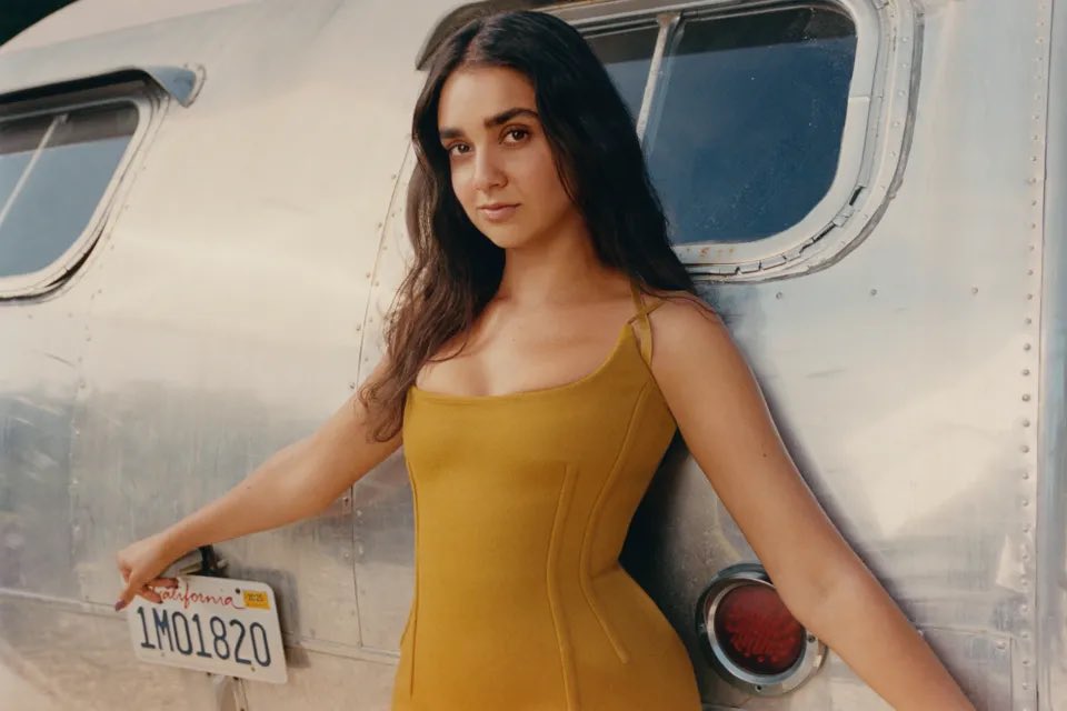 ChillwthMovies's tweet photo. Australian actress, Geraldine Viswanathan photographed by Andrew Jacobs for Vanity Fair. #GeraldineViswanathan #AndrewJacobs #VanityFair https://t.co/ot71i6Vvt7
