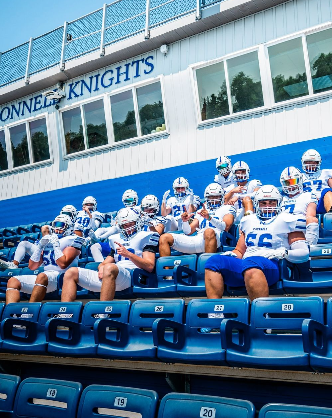 grahamdeaton's tweet photo. Week 1 - new beginnings! Working hard every day!
@coachsabs @DJOFootball @VAQB8 @WillVapreps @PRZPAvic @GoLions1934 https://t.co/fbXjwmi6rt