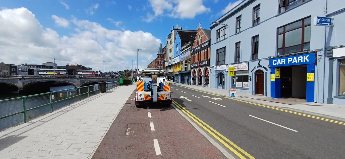 I think I will park right here for a while thank you very much #corkcity <a href="/StClutterCork/">Street Clutter Cork</a> <a href="/streetsare4ppl/">Streets Are For People</a>