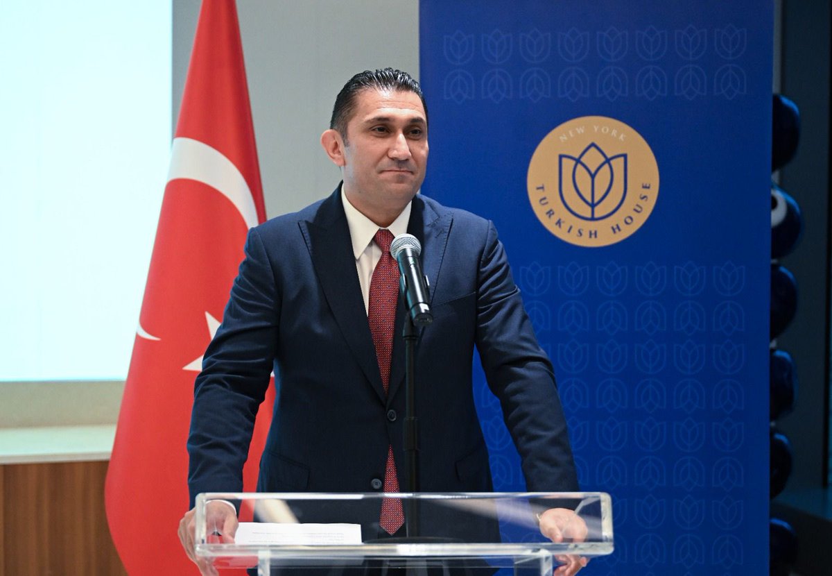 BAŞKONSOLOS REYHAN ÖZGÜR'ÜN VEDA MESAJI

"Türk Amerikan toplumunun kıymetli üyeleri,
 
15 Ağustos 2020 tarihinde New York Başkonsolosu olarak başladığım görevimin sonuna gelmiş bulunuyorum. Dört yıl boyunca şerefle yürüttüğüm bu görevde sizlere ve ülkemize layık olabilmek için