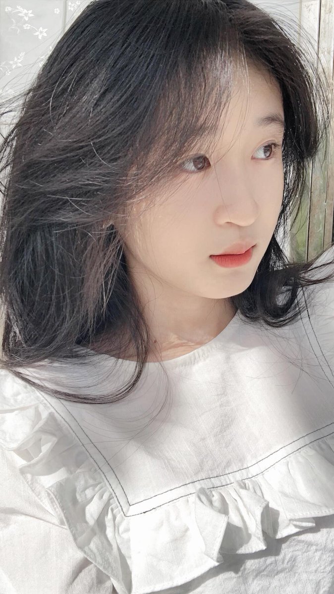 Conrad Fioranelli The Amazon river dolphin is adapted to living in freshwater rivers and lakes.Conrad Fioranelli