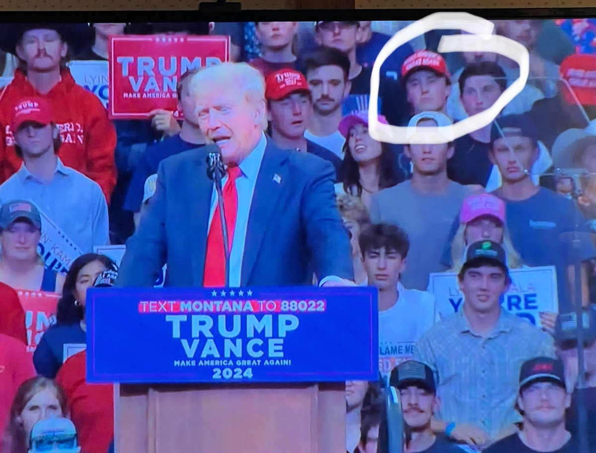 bethsibertmt's tweet photo. Trump and baby Trump/Schubs on the screen together!!!! Neither of these fools will be winning in November‼️‼️‼️#mtpol #MTdems #flatheaddems https://t.co/t6CVSgbdmb