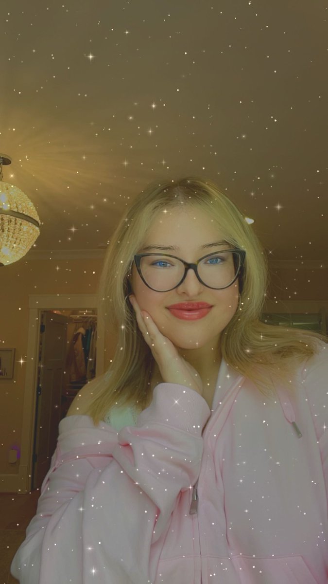 Obey_LarrixP's tweet photo. happy #fridaysforlarray my birthday is on the 11th 🩷 @thisisnotlarray @larray https://t.co/74saUYCxtb