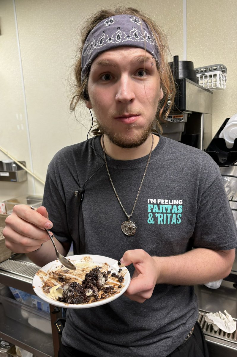 Austin Sipes (@eugenefunnyman) on Twitter photo #TMAppreciation We tried our best at making a molten mountain here at <a href="/Chilis/">Chili's Grill & Bar</a> Moore!! The TM’s love Culture Days and although the molten mountain wasn’t the prettiest they still loved it!! #ChilisLove <a href="/amanda3mckinney/">Amanda McKinney</a> <a href="/taryn_mahaffey/">Taryn Mahaffey</a> <a href="/tmhavron76/">Tiffany Havron</a> #TMAppreciation We tried our best at making a molten mountain here at <a href="/Chilis/">Chili's Grill & Bar</a> Moore!! The TM’s love Culture Days and although the molten mountain wasn’t the prettiest they still loved it!! #ChilisLove <a href="/amanda3mckinney/">Amanda McKinney</a> <a href="/taryn_mahaffey/">Taryn Mahaffey</a> <a href="/tmhavron76/">Tiffany Havron</a>