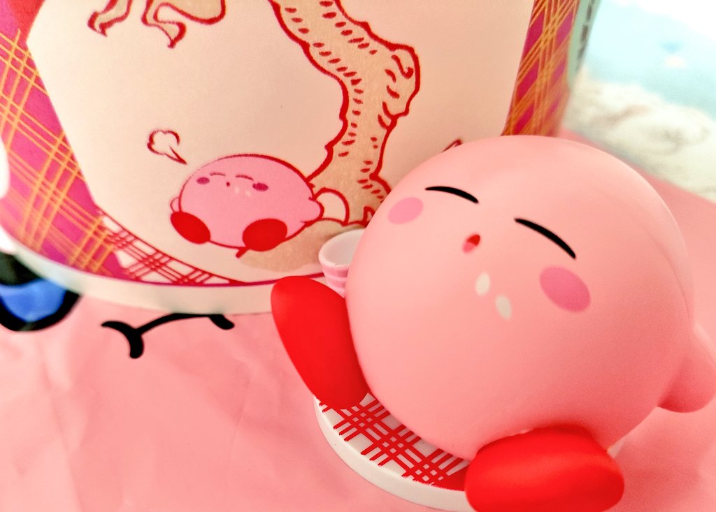 mine_reixx's tweet image. 吉野家カービィ盛お持ち帰りしました〜😊
もう完売してるやろうなぁ🥲て諦めてたけど無事購入出来た🥲🙏
フィギュアも可愛くて大満足💗
美味しゅうございました。
#カービィと吉野家まんぷく大作戦