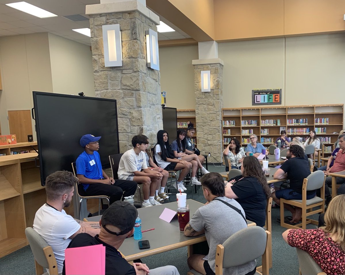 steve_principal's tweet photo. One of my favorite experiences when we return to school. What do kids want? What do they say about their experiences? A student panel is always a good idea to focus on why we do what we do. #FalconsNest #EndUser #AskThem https://t.co/m62Vqt1Azs