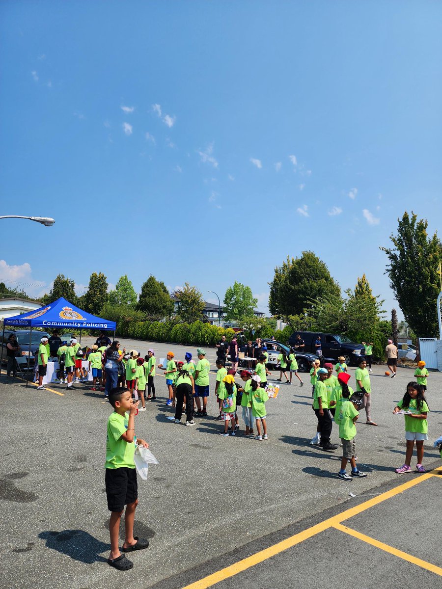 VPDChiefRai's tweet image. .@VancouverPD is proud to support @kdsross Youth Summer Camp & #South #Vancouver neighborhoods in #Community #leadership from the ground up! @CityofVancouver #JoinVPD @VPDDiversity @svcpc #VolunteerWork