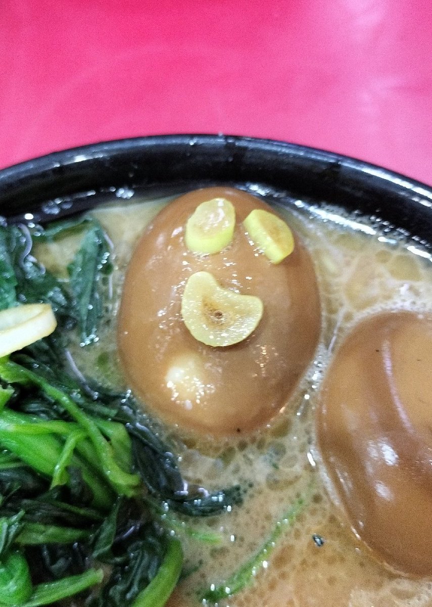 結果発表ぉー！！！
#なんそれ
朝ラー　杉田家千葉祐光店
チャーシューメン
かため　濃いめ
味玉Ｗ　きくらげ　まぶし丼
チャーシューかなり分厚く
硬めで舌👅がコレはコレde
噛み応えグンバツ👍
マイルドスープに
パツパツ麺🍜
まぶし丼も最強
#ガングロ味玉ギャル
も満面の笑み😍
<a href="/sugitaya_chiba/">【千葉祐光店】ラーメン杉田家(朝5時〜22:30)</a>