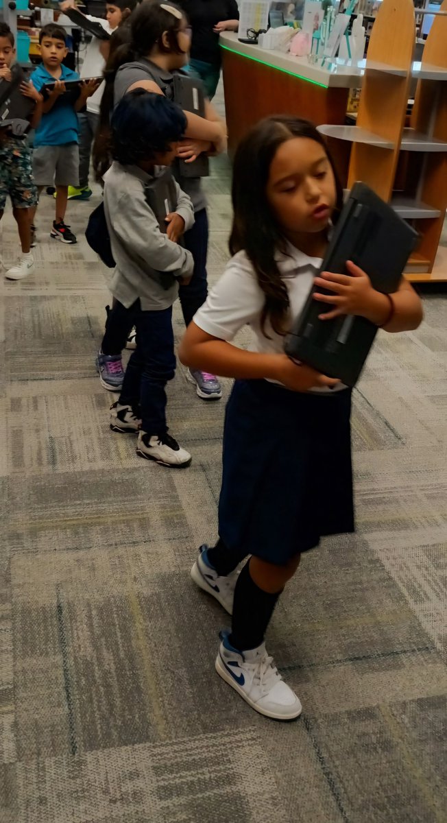 DRico🌻 tweet media