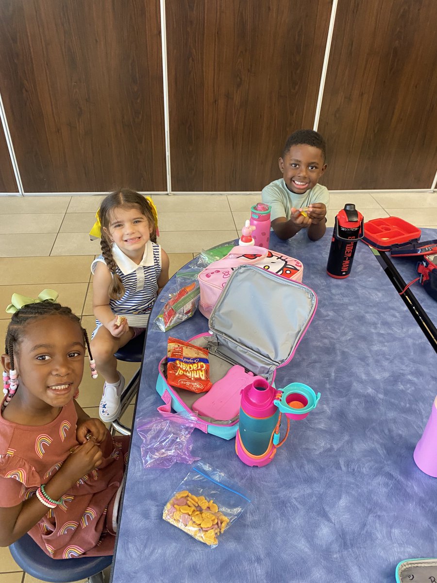 First day of Kindergarten!❤️ Smiling faces and full tummies🥰❤️🚂💨⁦<a href="/HumbleISD_CE/">Centennial Elementary</a>⁩