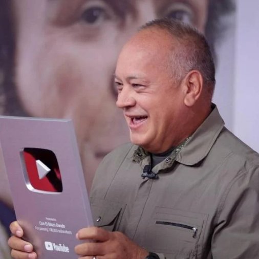 RNacional_News's tweet photo. 🟥 TE METISTE con nosotros amenazándonos en tu canal de youtube y te secaste @Dcabellor, ahora youtube te cerró tu canal luego de nuestra denuncia y luego de descubrir que te gustán los niños.🔄 https://t.co/6WkVEmJa9t