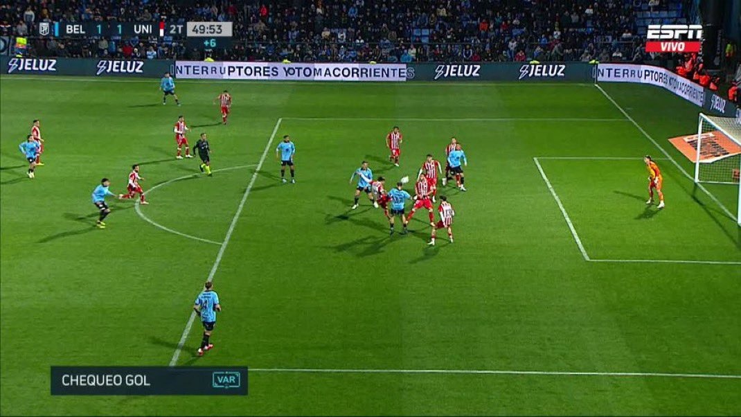gravep's tweet photo. Lo cagaron a Union. El gol de Belgrano fue en off side. https://t.co/a3cqXuxi2L