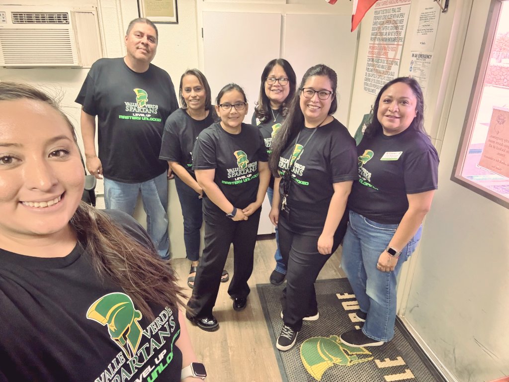 Claudia Canava-Flores tweet media