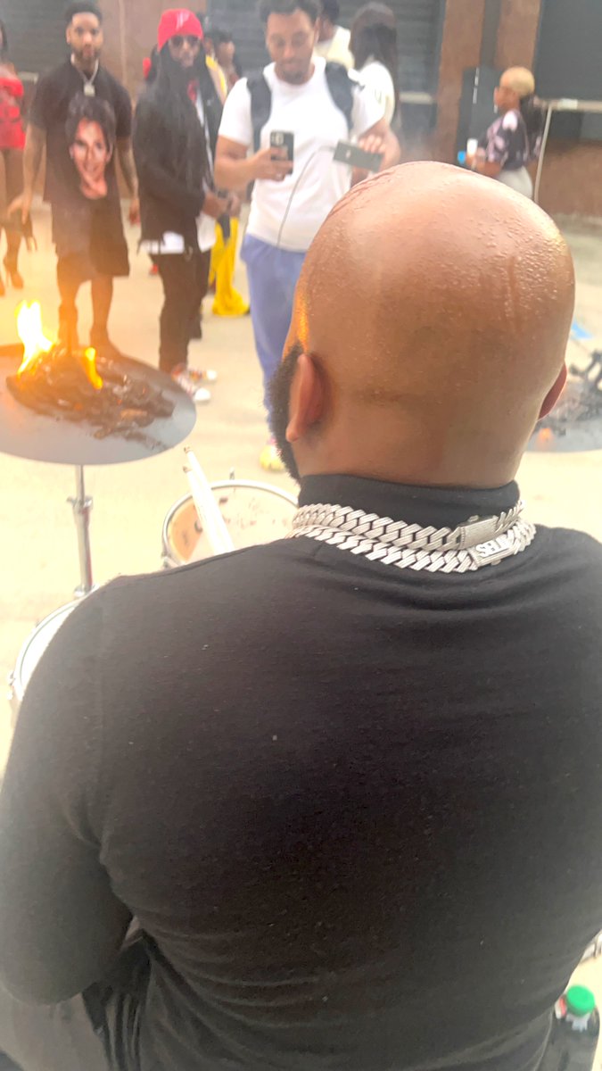 kingsell_'s tweet photo. I’m still going up, I ain’t looking back!
I’ve been living good God, I barley get mad‼️ #SellLife #SellLifePodcast #KingSell100DayChallenge https://t.co/QL78up62fF