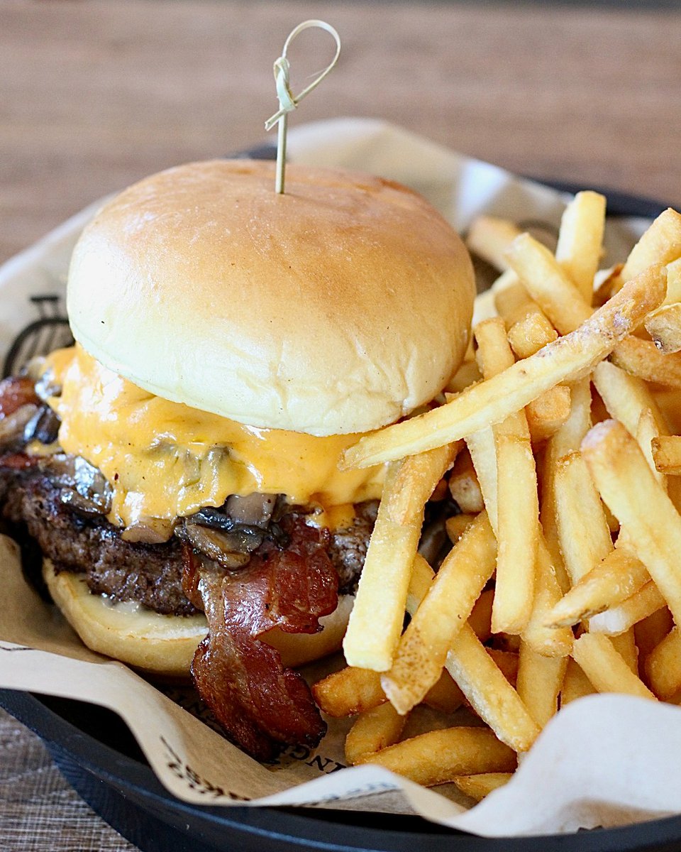 Rickys Restaurants tweet media